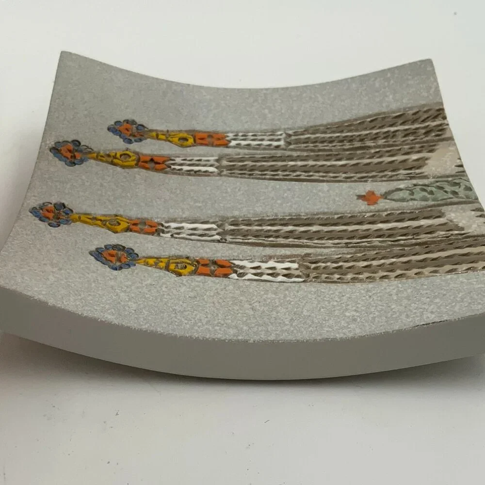 Signed Barcelona Gaudi Mosaic Art Dish No. 04-8 Artbona Sagrada Familia Holiday - Picture 3 of 8